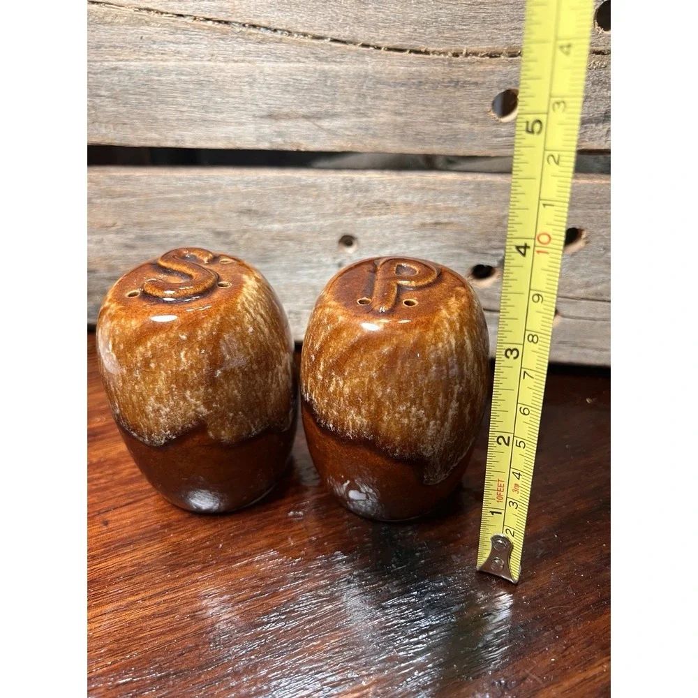 Vintage Salt Pepper Shakers Brown Drip Glaze Ceramic Rustic Cabin Core‎